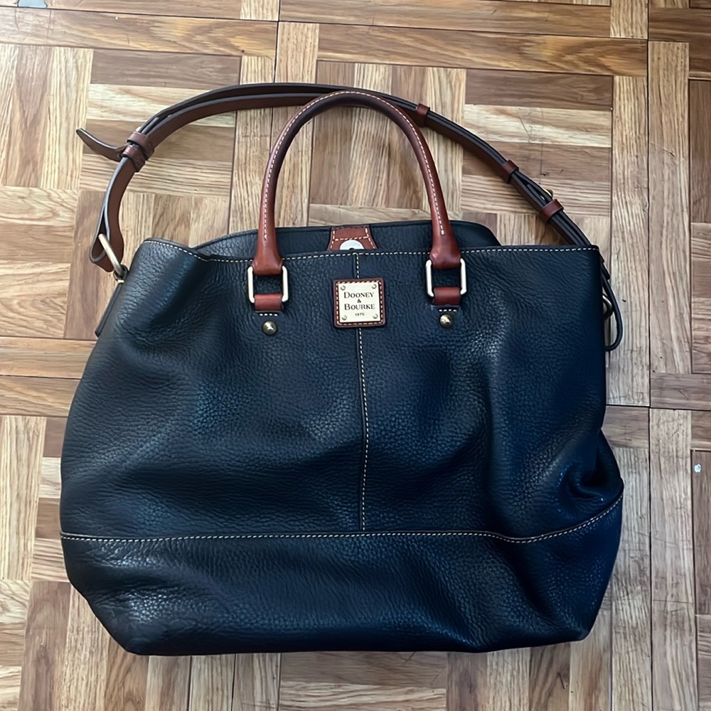 Dooney & Bourke black pebbled leather small tote